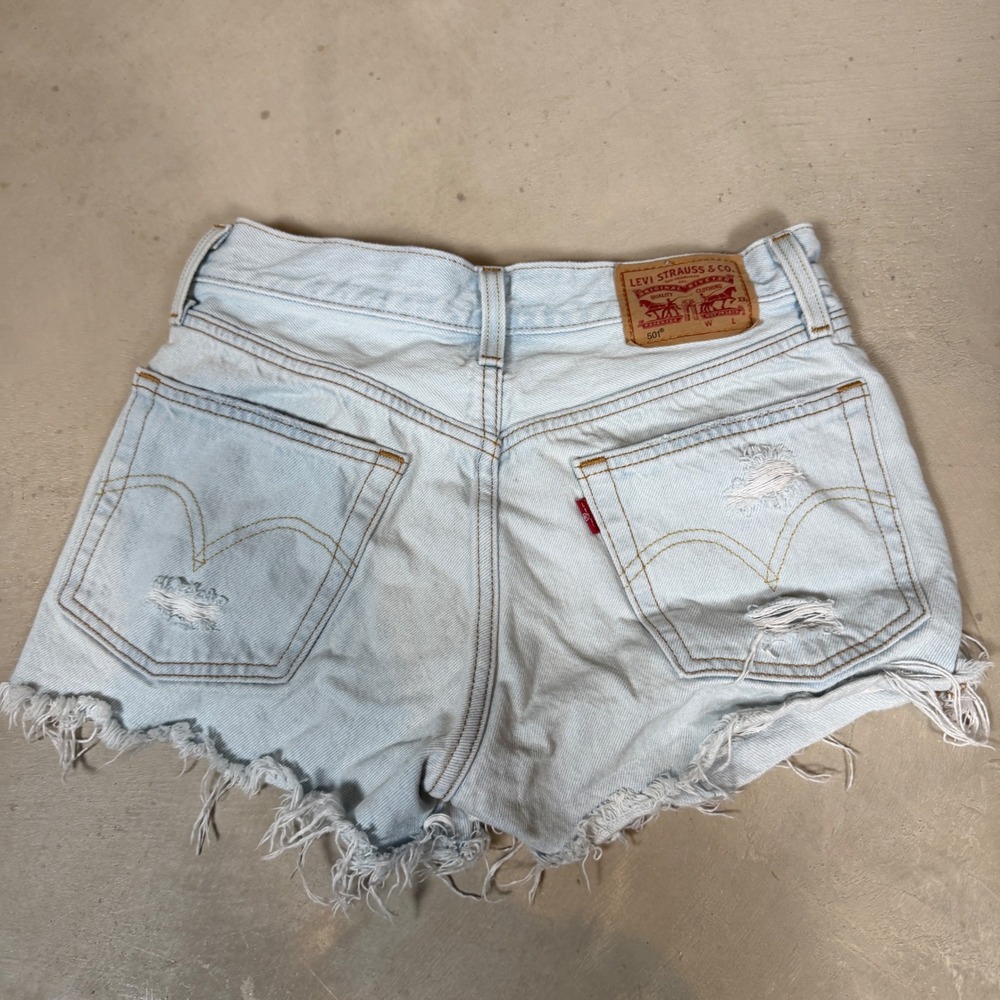 Levis 501 Light Wash Distressed High Rise Denim Shorts 32317-0112 W26 - Picture 2 of 6